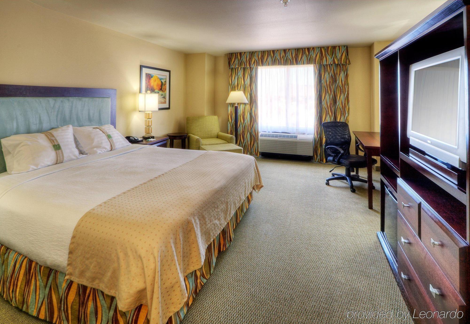 Holiday Inn & Suites Albuquerque-North I-25, An Ihg Hotel Zimmer foto